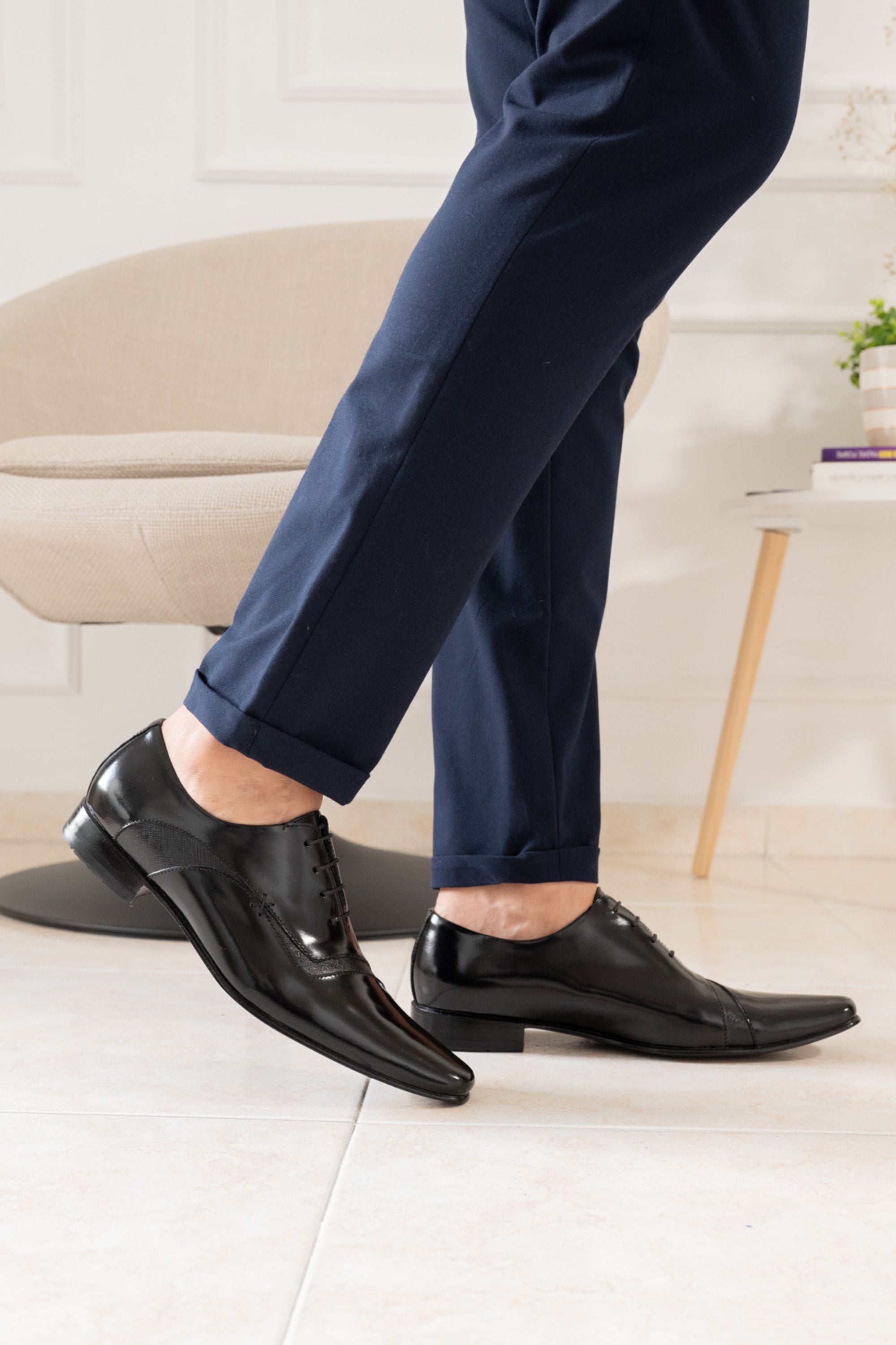MEN’S ELEGANT SHOE IN BLACK LEATHER | REF: NÁPOLES 6072