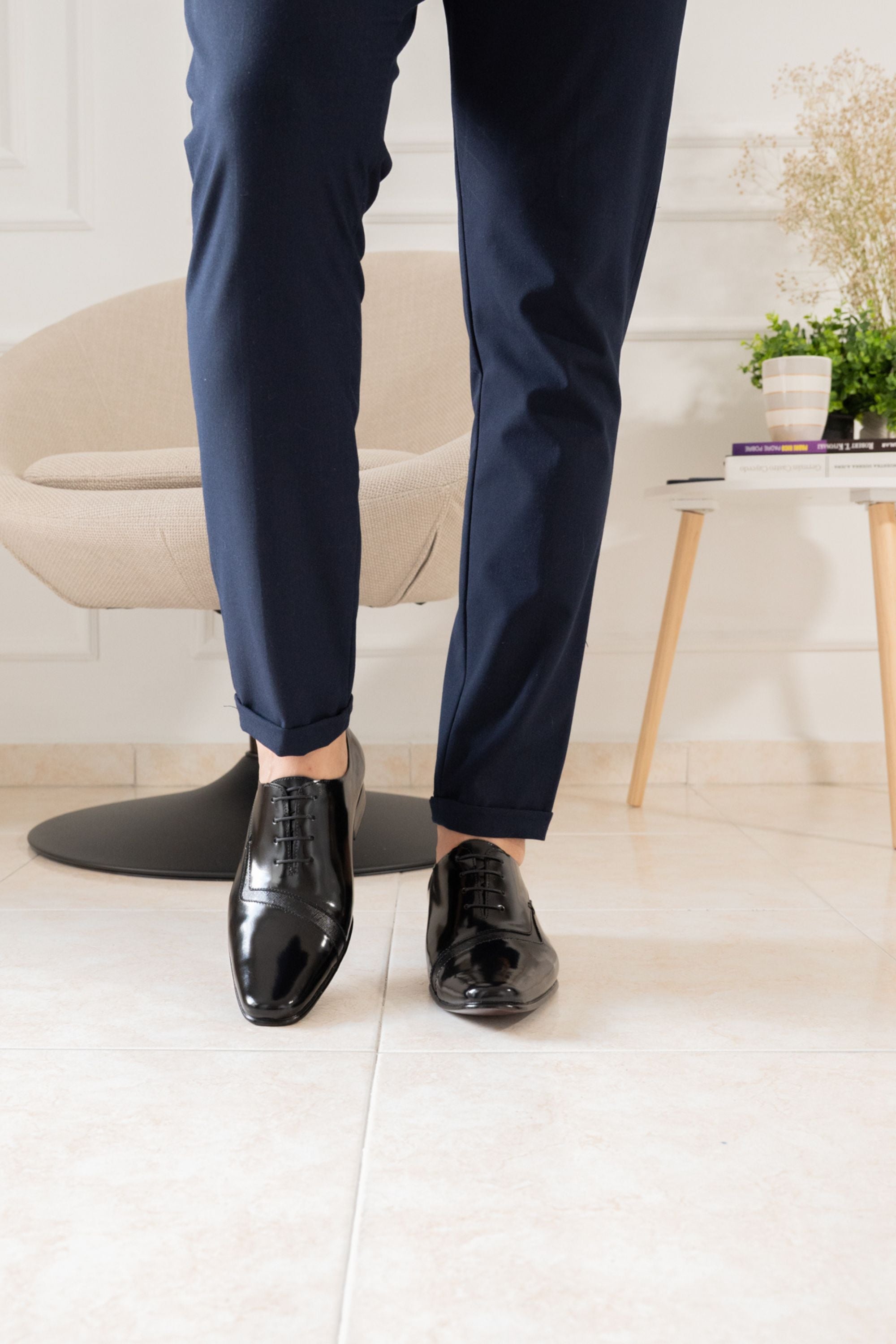MEN’S ELEGANT SHOE IN BLACK LEATHER | REF: NÁPOLES 6072