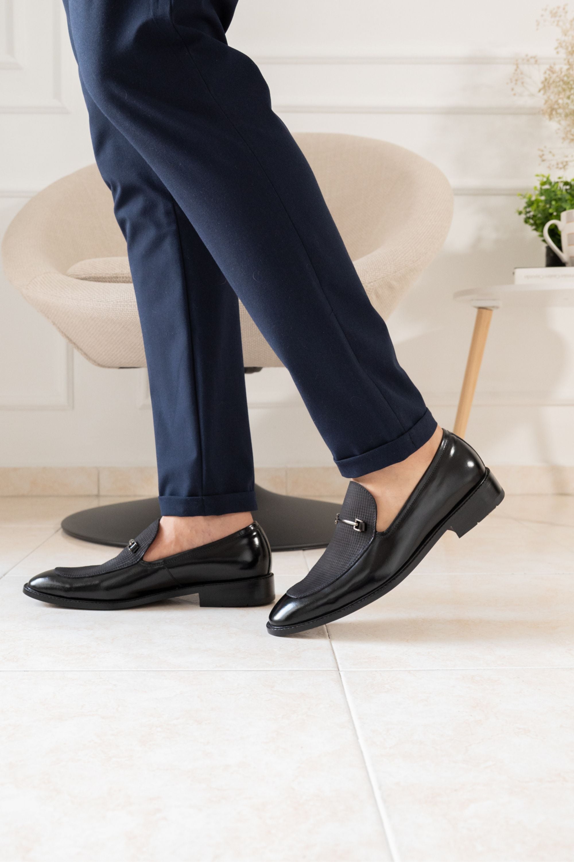 MEN’S BLACK LEATHER LOAFER WITH METAL BIT | REF: 2343 FLORENCIA