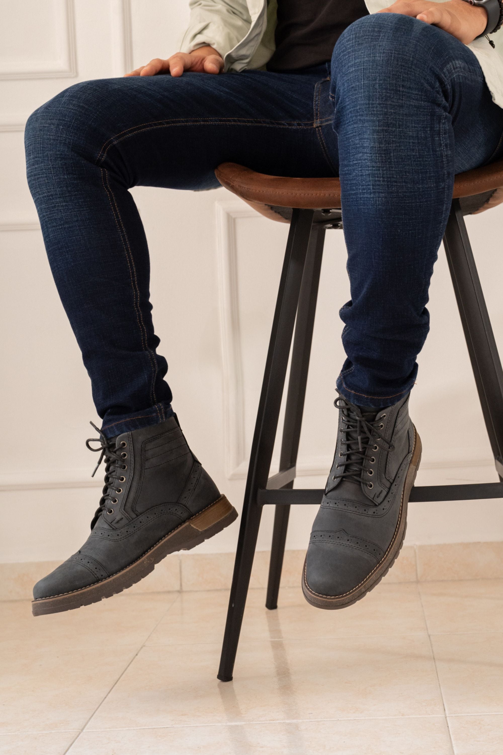 BOTAS DREAMS PARA HOMBRE EN CUERO GRIS REF: TUNJA