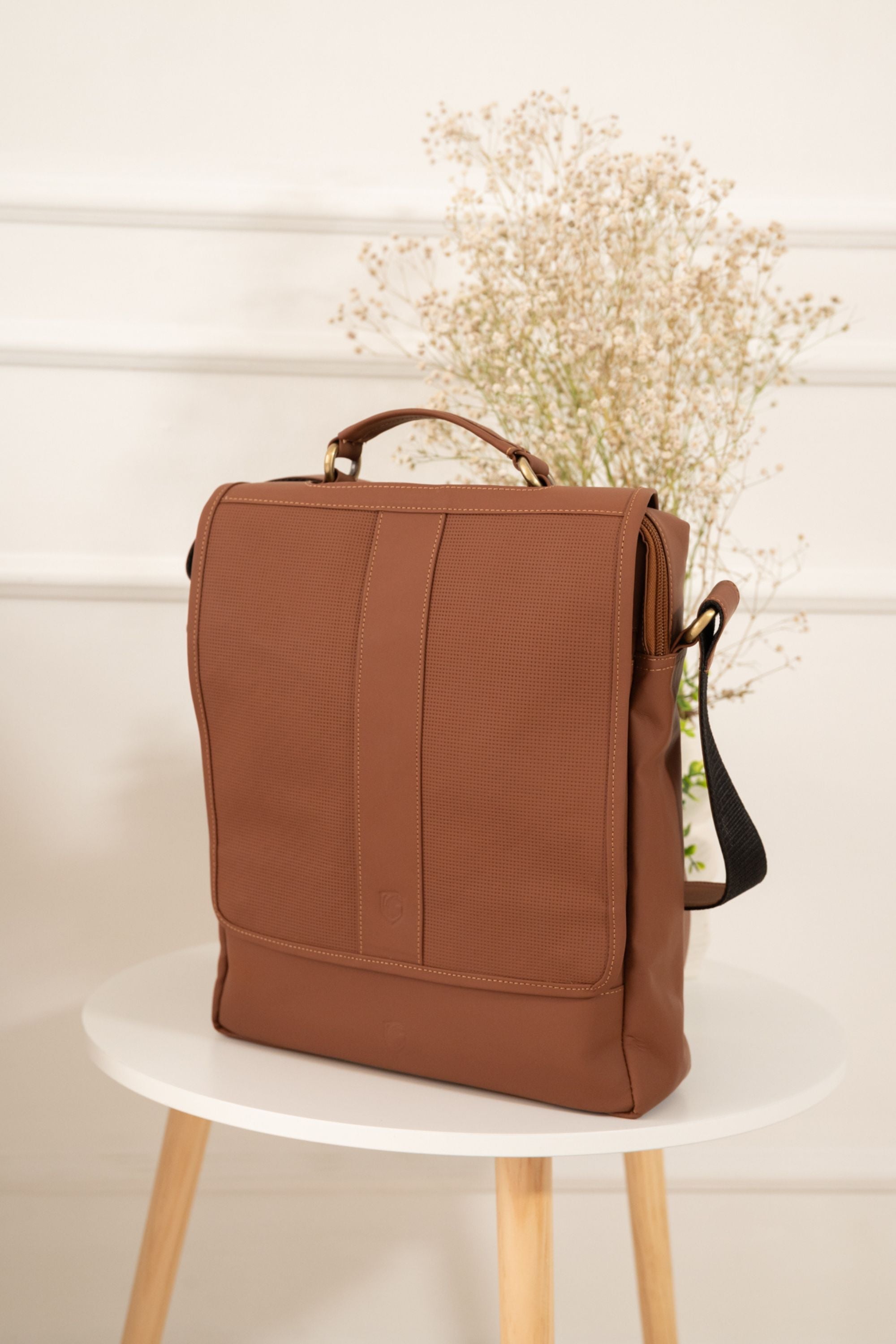 CARRIEL KEN EN CUERO NEGRO PARA HOMBRE
