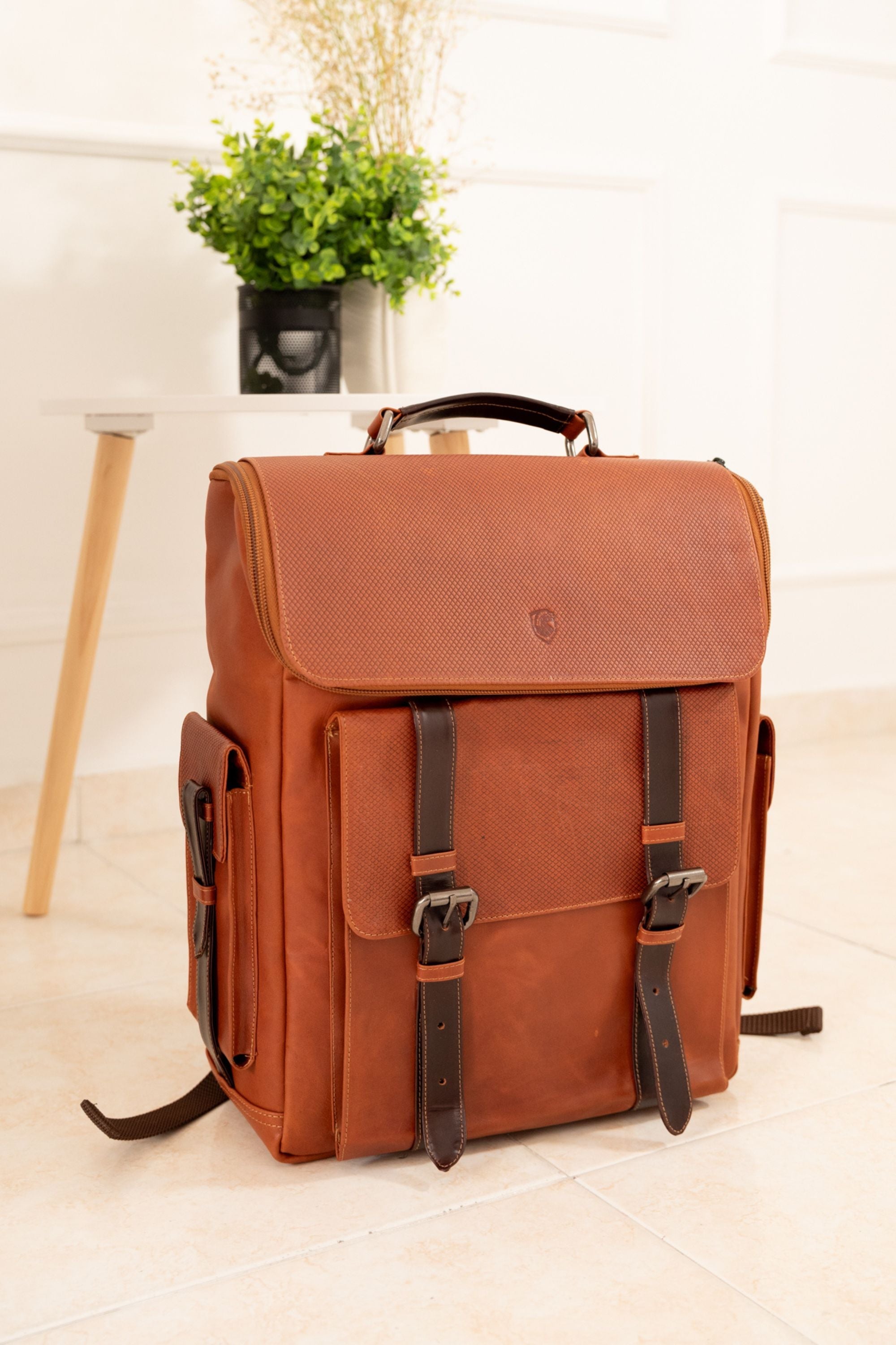 WOLF MULTIFUNCTIONAL BACKPACK IN HONEY LEATHER FOR MEN | LUXERO