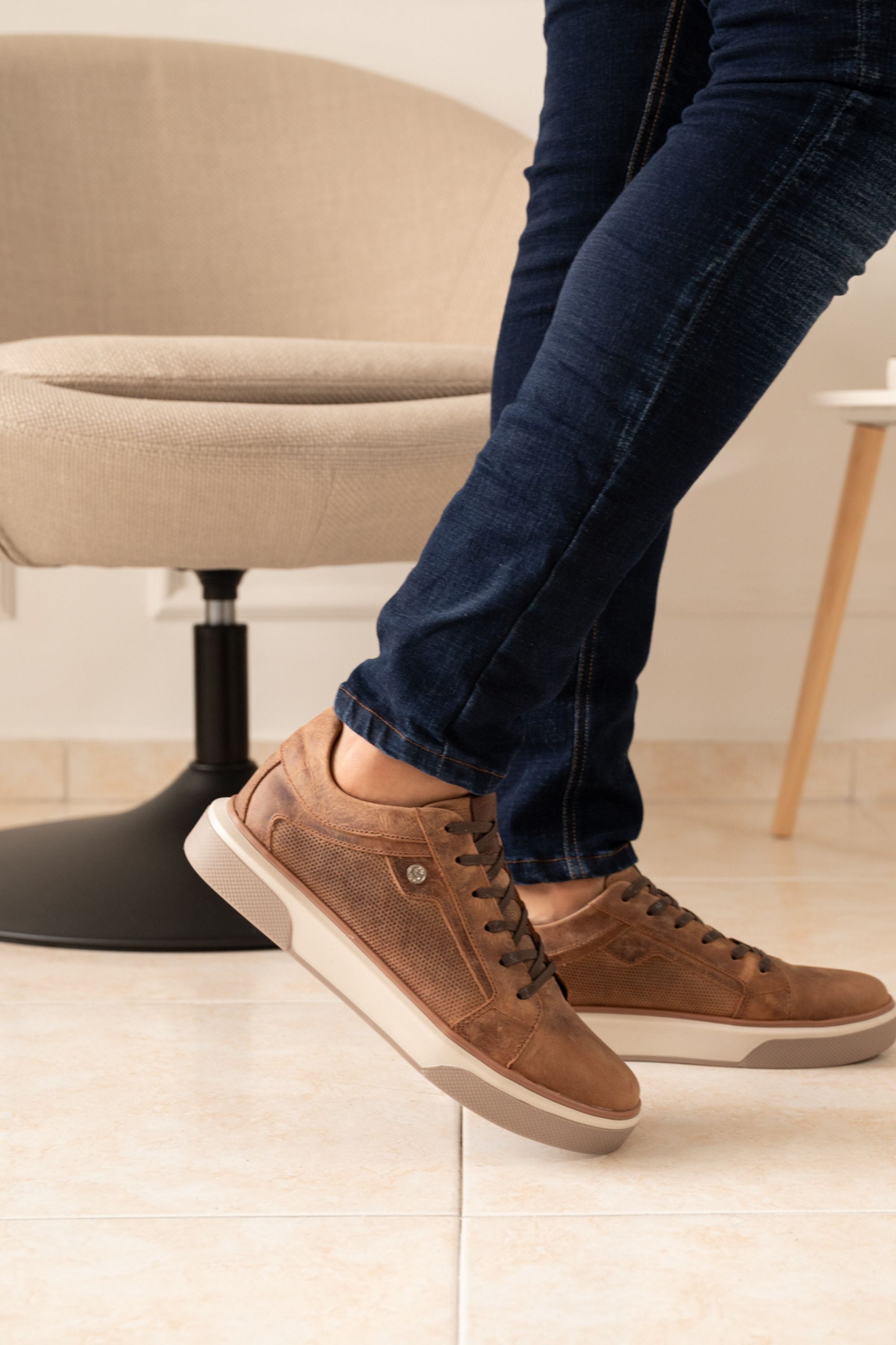 TENIS EN CUERO CREMA PARA HOMBRE REF: 3208 PARZIVAL