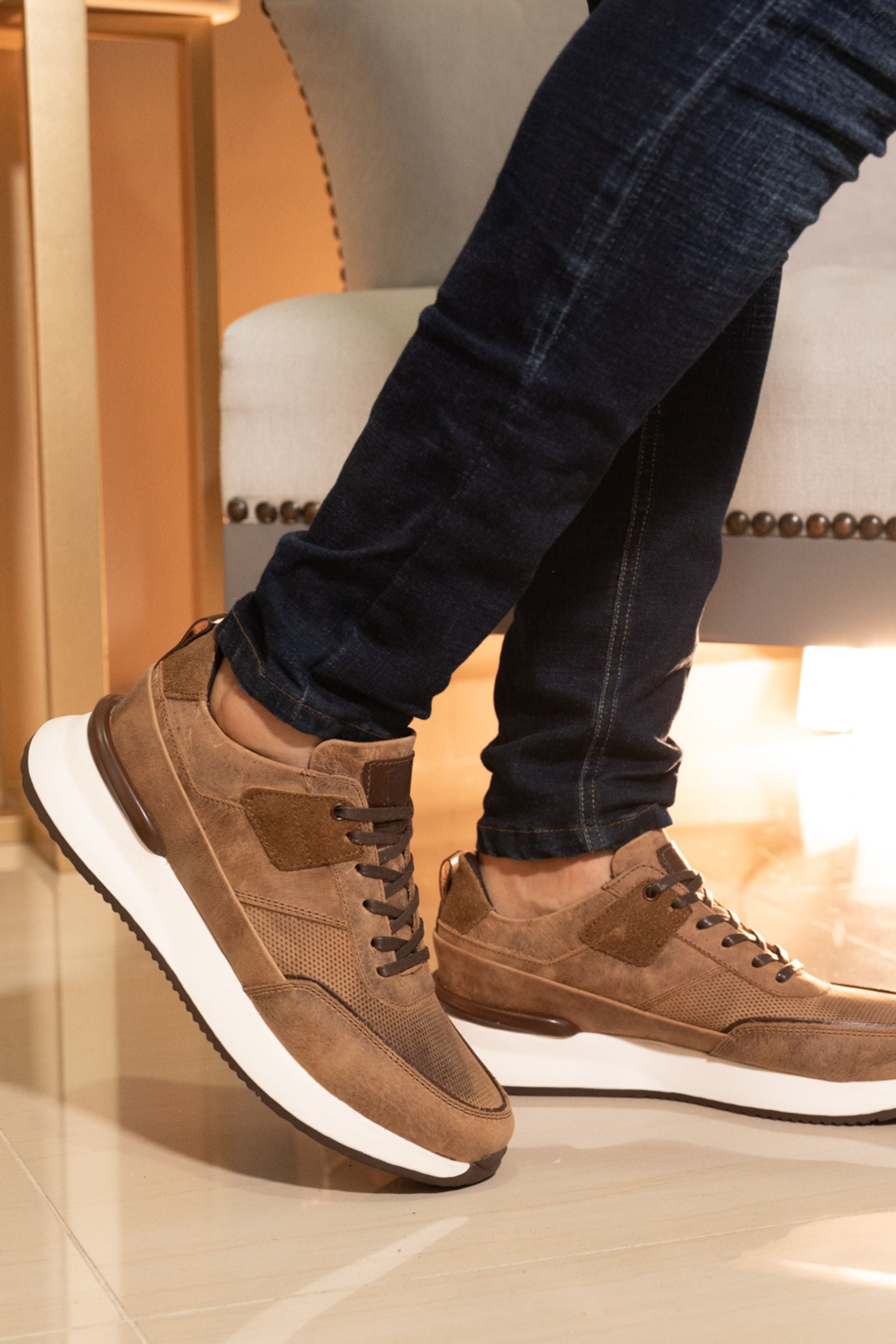 TENIS EN CUERO CREMA PARA HOMBRE REF: PISA CR 8