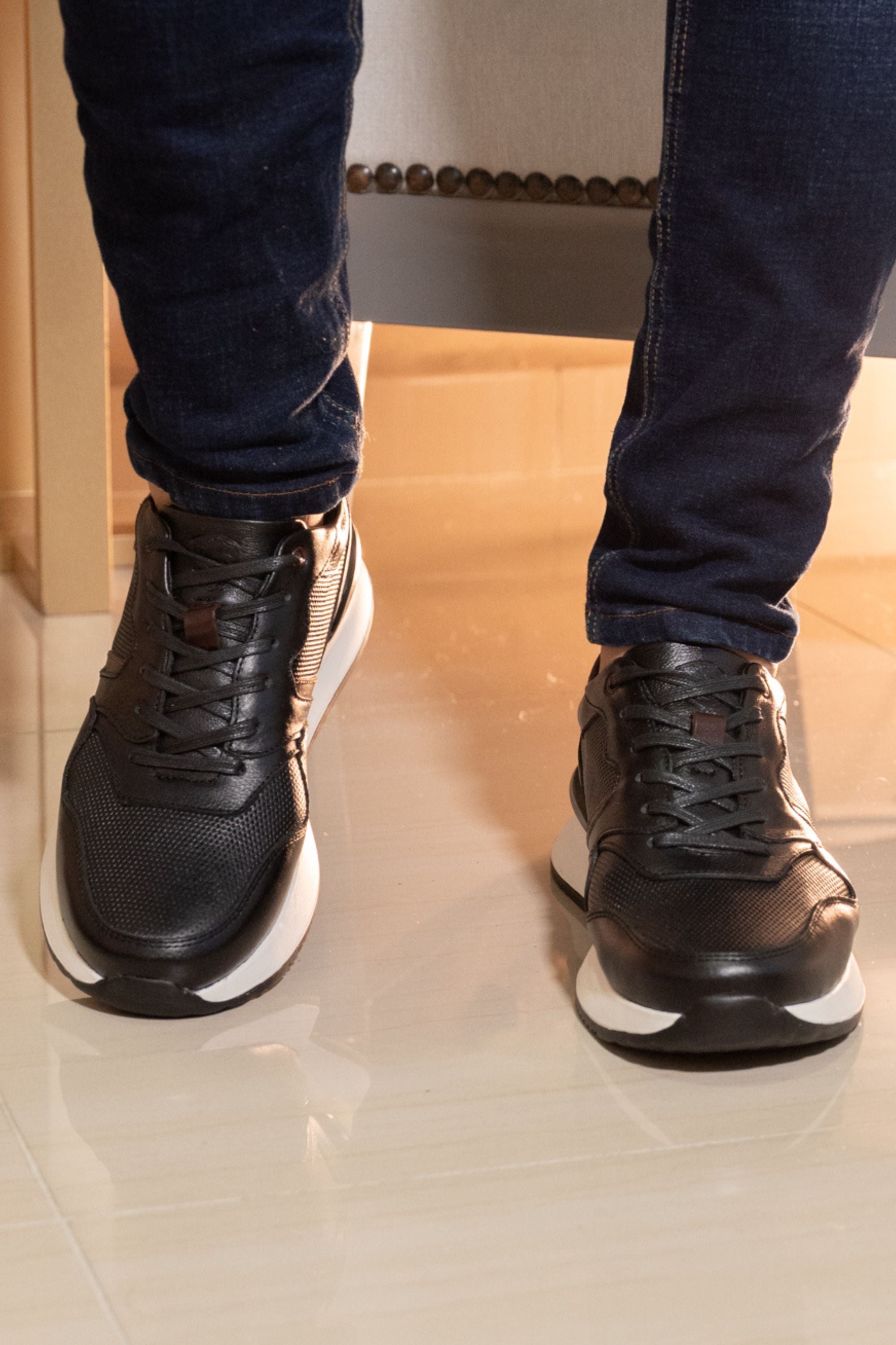 TENIS CUERO NEGRO PARA HOMBRE REF: 3211 VENECIA