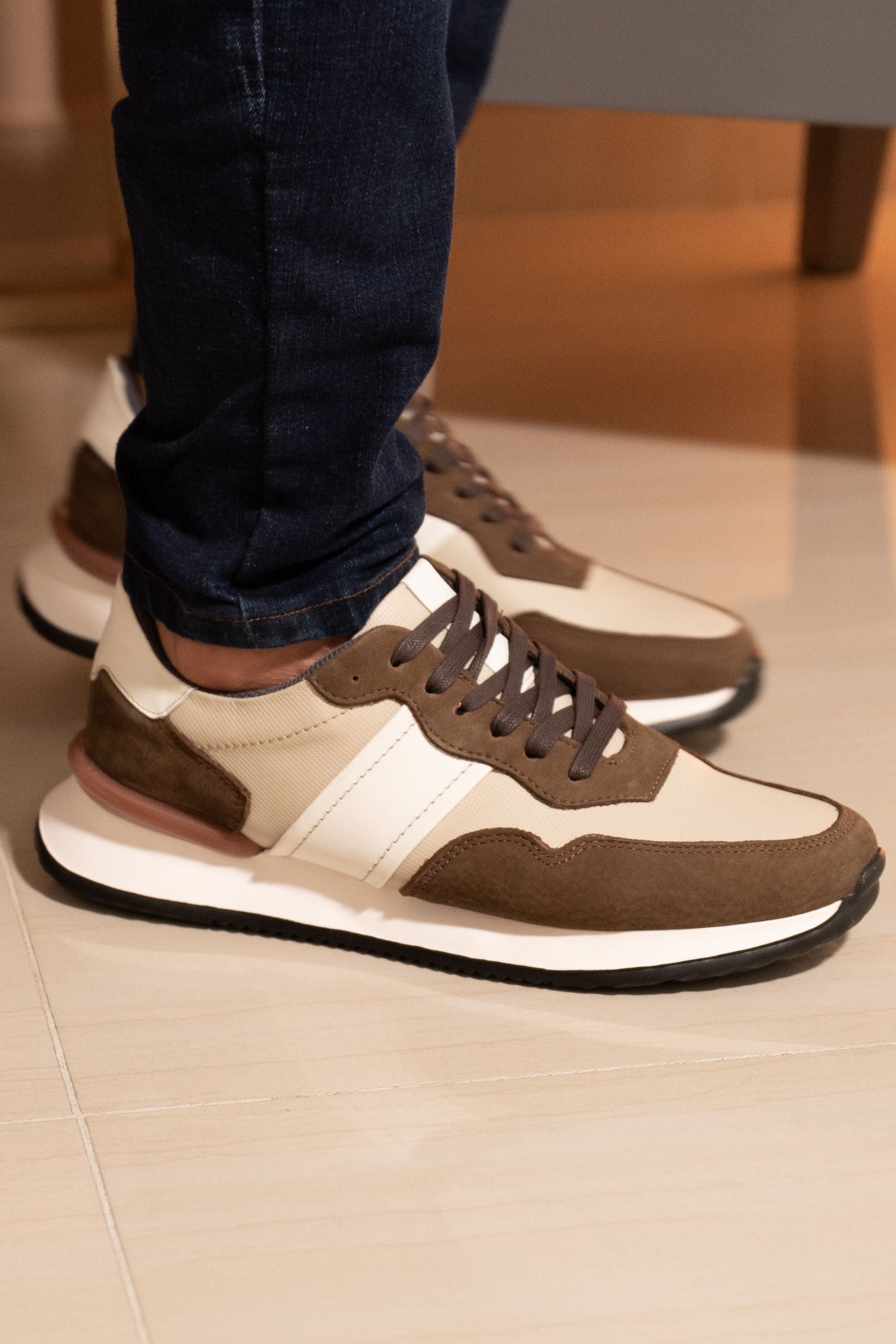 TENIS PARA HOMBRE EN CUERO CREMA REF: SIENA 6416