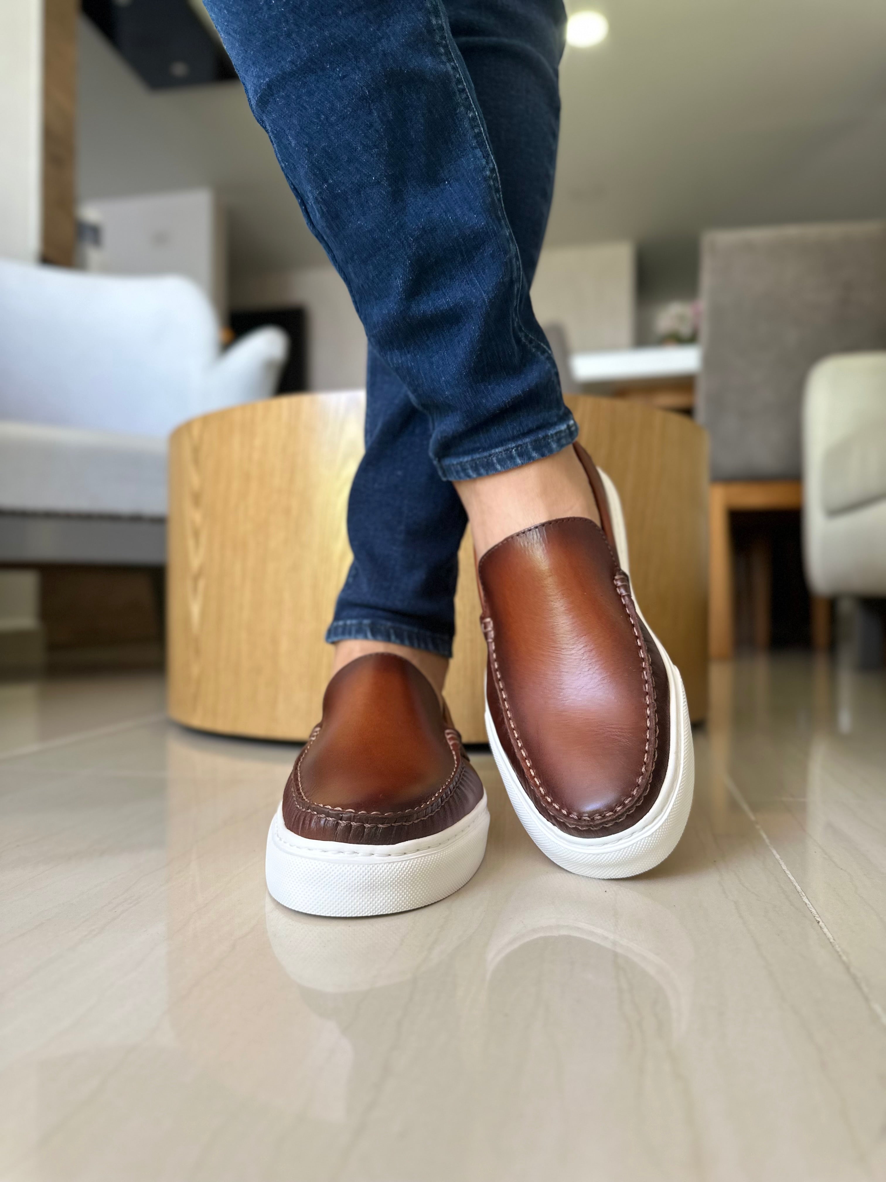 MEN’S LEATHER LOAFER SHOE IN COGNAC COLOR | REF: LUCIO