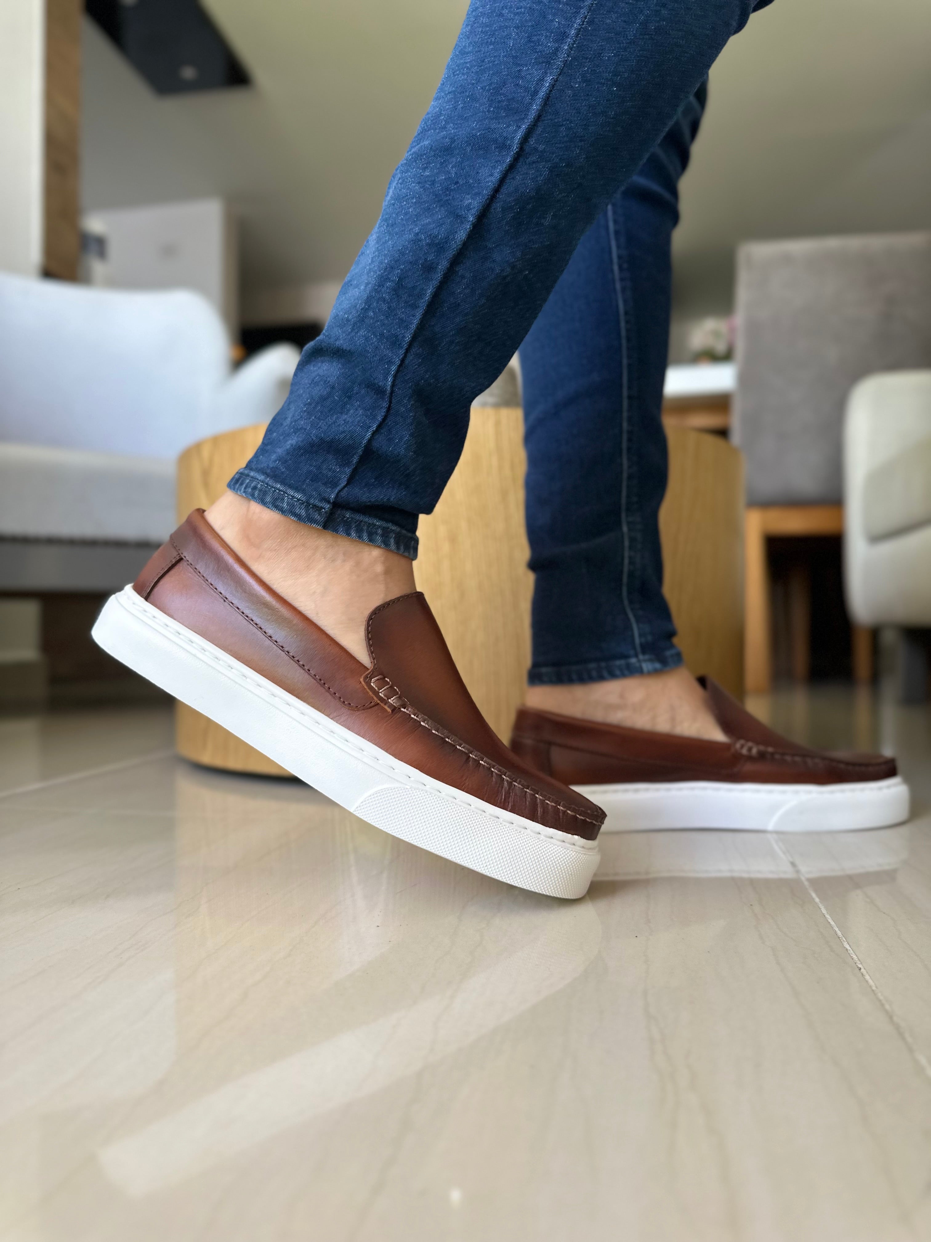 MEN’S LEATHER LOAFER SHOE IN COGNAC COLOR | REF: LUCIO