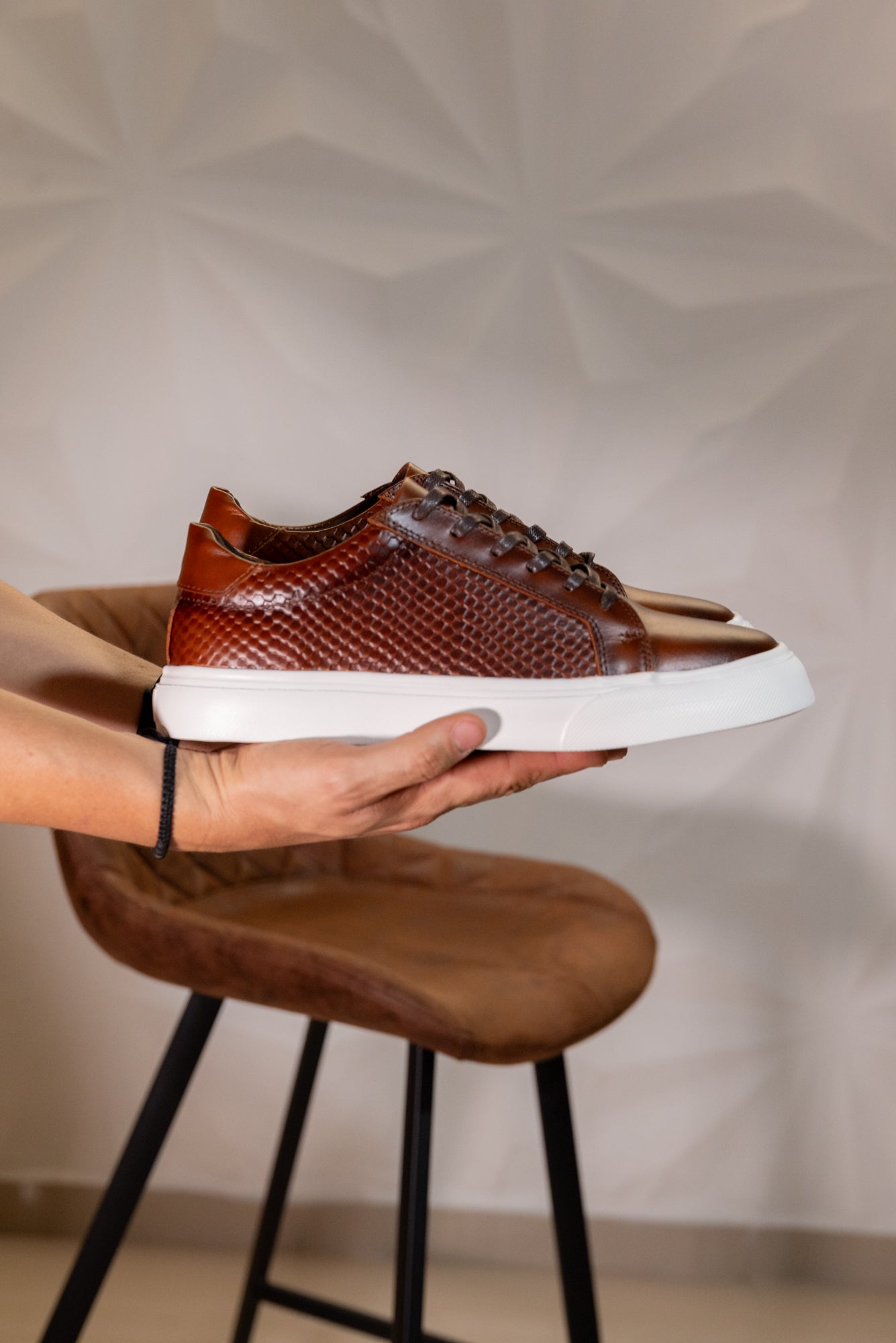 TENIS CUERO PARA HOMBRE MIEL REF: DOMINIC 602