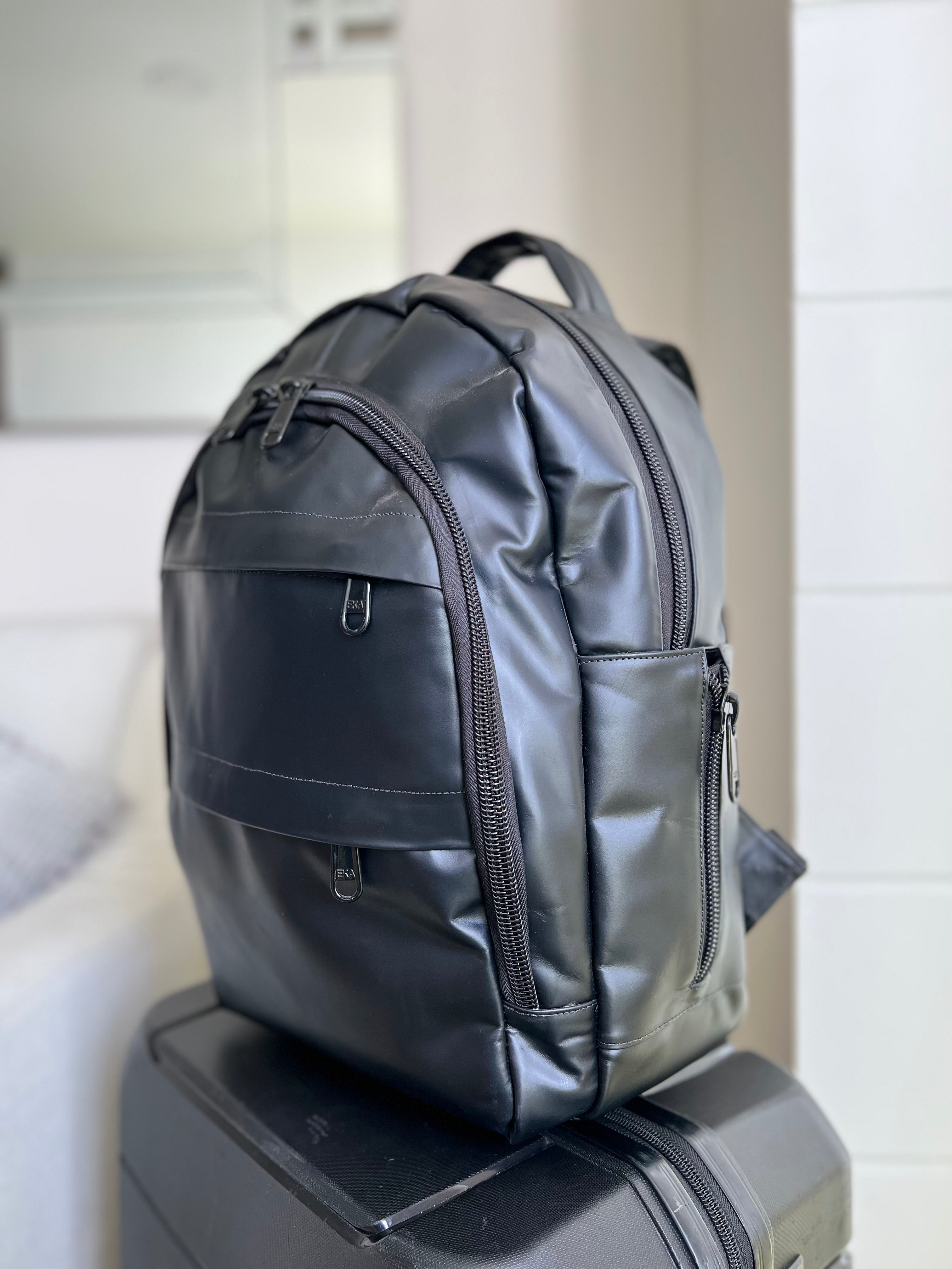 MIGUEL MULTIFUNCTIONAL BACKPACK IN BLACK LEATHER FOR MEN | LUXERO