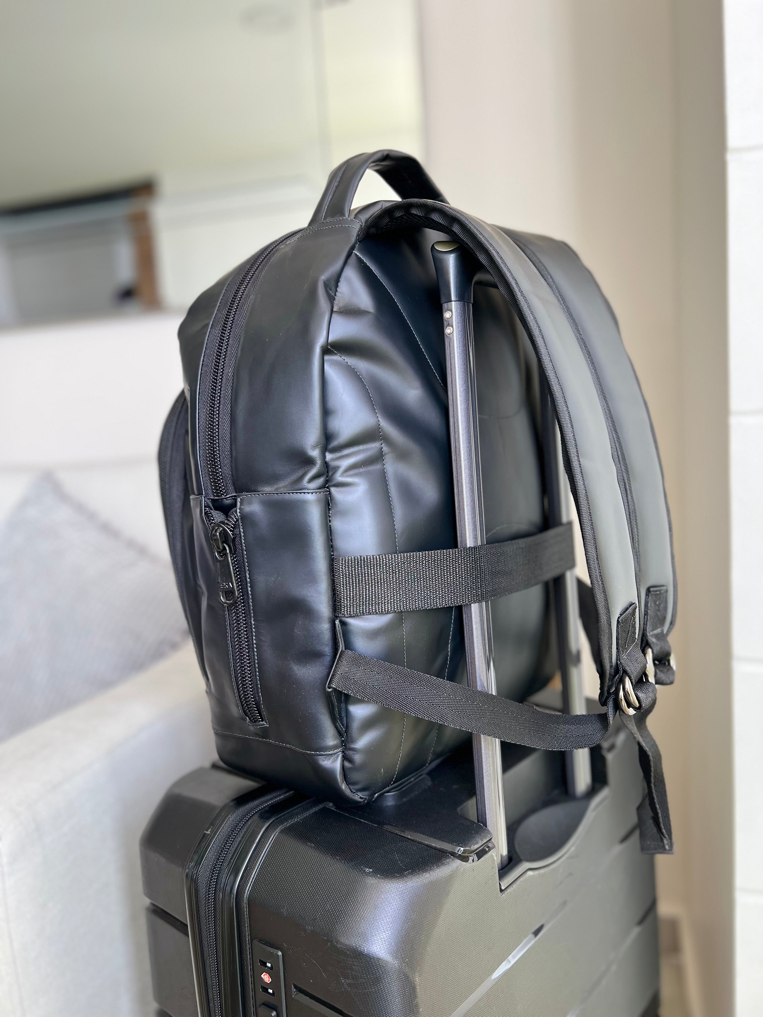 MIGUEL MULTIFUNCTIONAL BACKPACK IN BLACK LEATHER FOR MEN | LUXERO