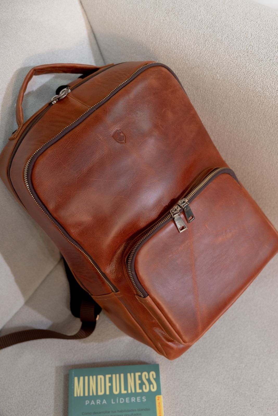 WALLACE MULTIFUNCTIONAL BACKPACK IN HONEY LEATHER | LUXERO