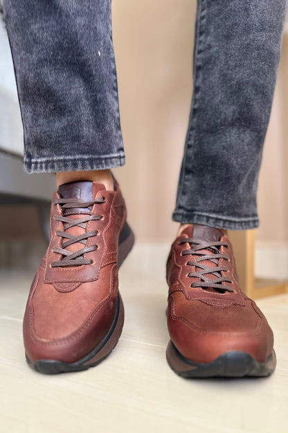 TENIS EN CUERO ENCERADO PARA HOMBRE COLOR COÑAC  | REF: DUBLIN B99