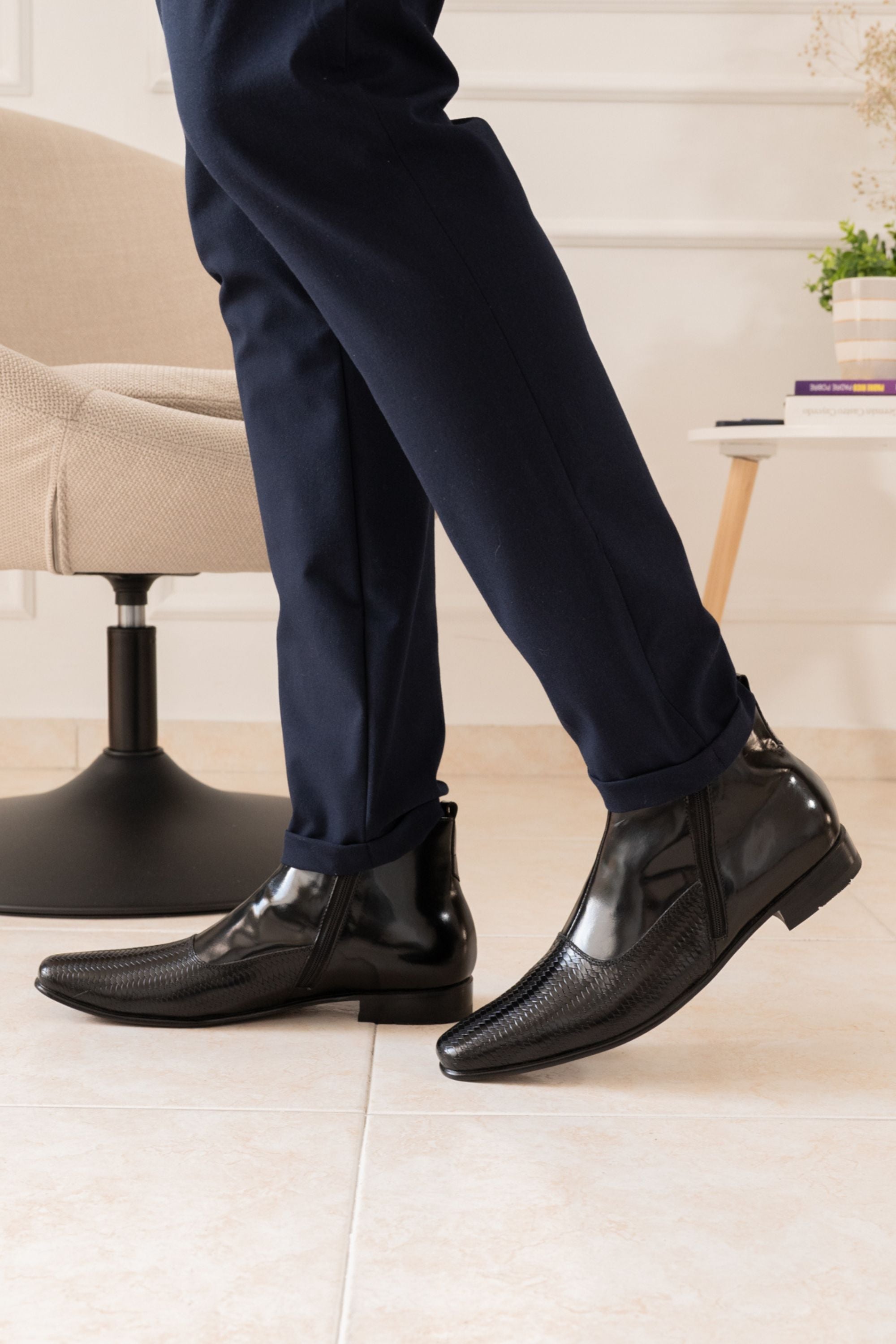 MEN’S ELEGANT ANKLE BOOT IN BLACK LEATHER | REF: TRIUMBI 6083