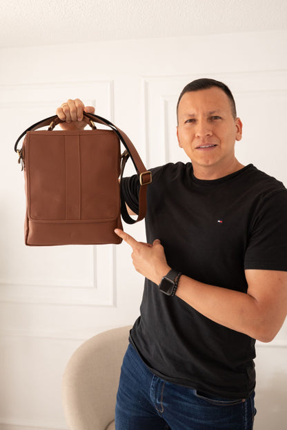 CARRIEL KEN EN CUERO NEGRO PARA HOMBRE