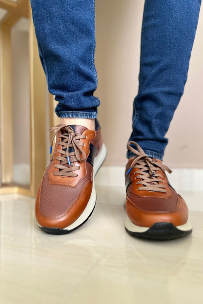 TENIS PARA HOMBRE EN CUERO MIEL X AZUL  REF: SIENA 6416