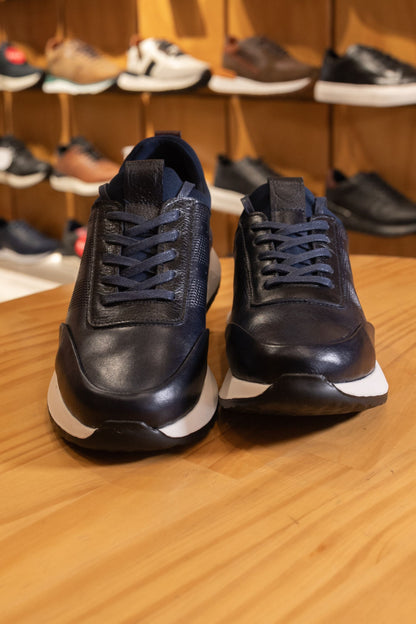 TENIS EN CUERO AZUL OSCURO PARA HOMBRE REF: FERRARA 3216