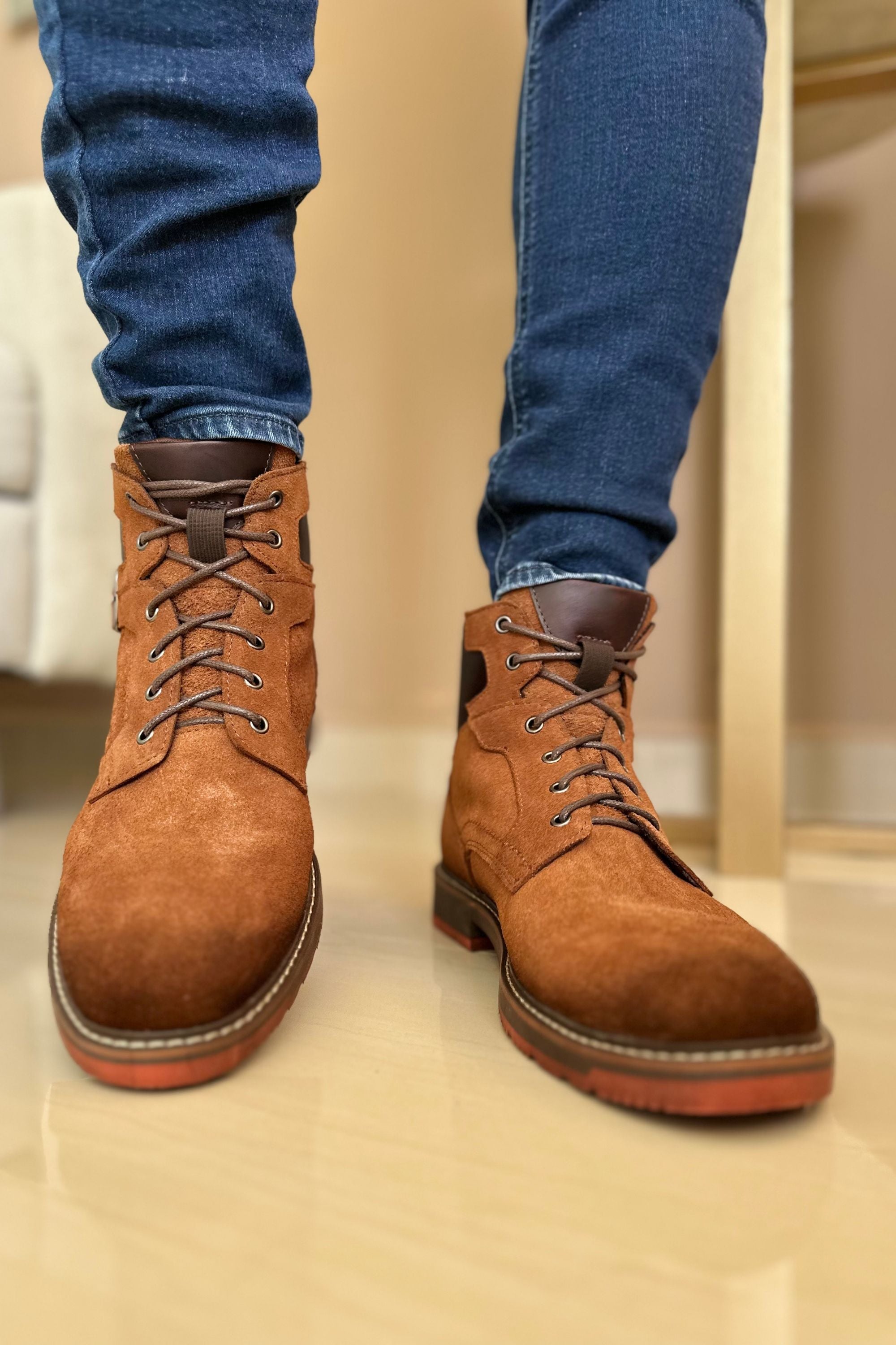 BOTAS PARA  HOMBRE EN CUERO CARNAZA  / DAVIDSON  MIEL FOGEADO REF: SORA MELCOCHA