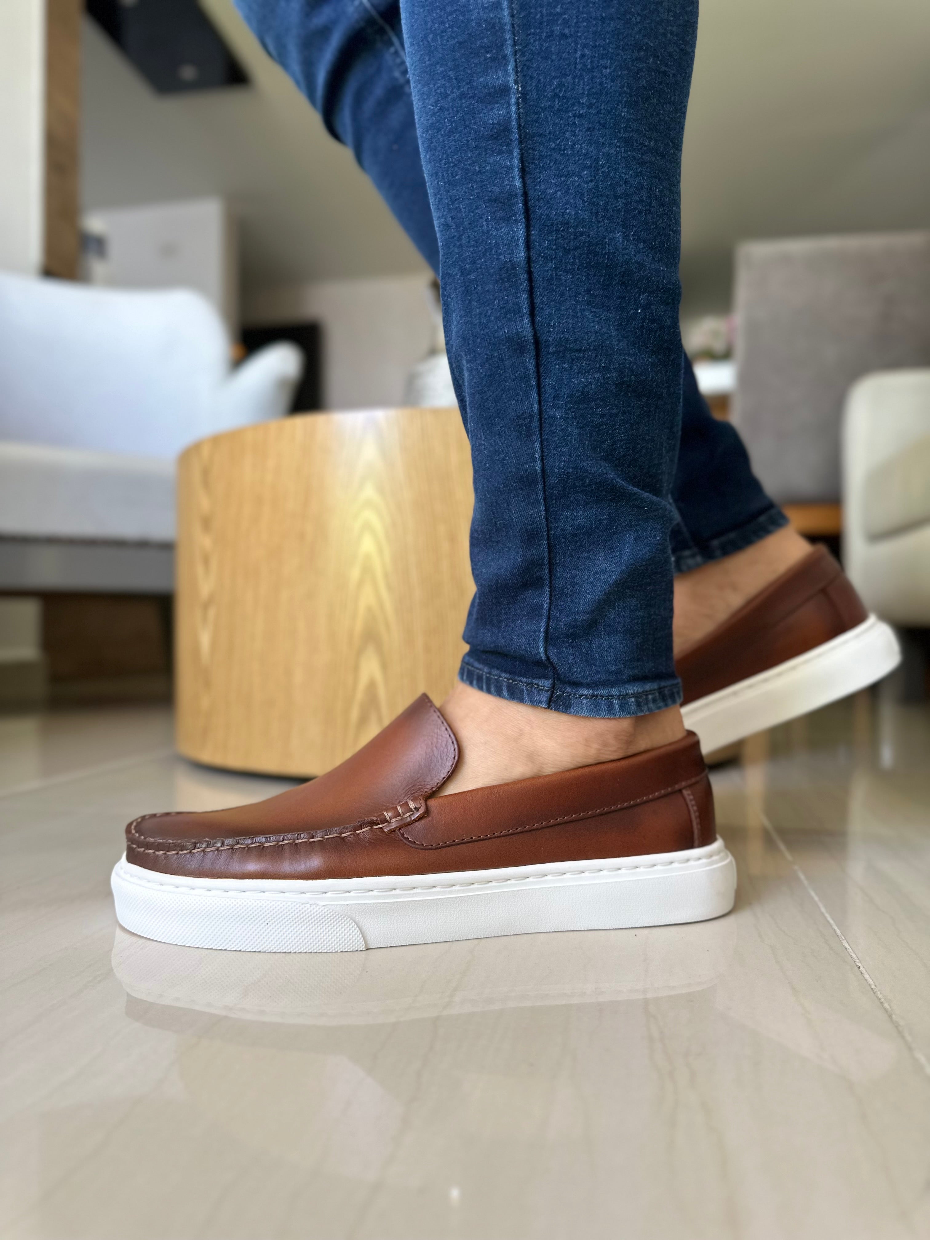 MEN’S LEATHER LOAFER SHOE IN COGNAC COLOR | REF: LUCIO