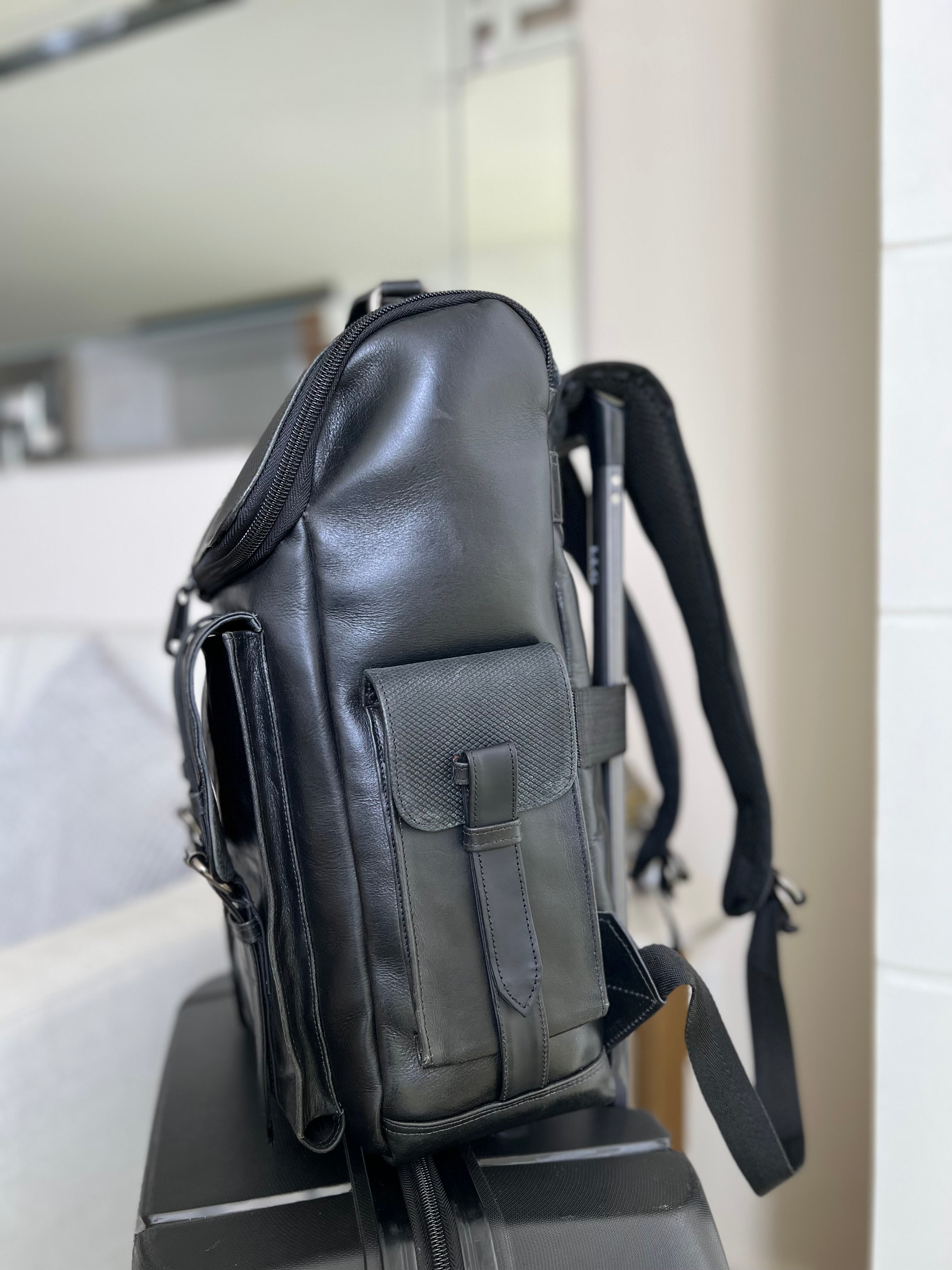 ADRIAN MULTIFUNCTIONAL BACKPACK IN BLACK LEATHER FOR MEN | LUXERO