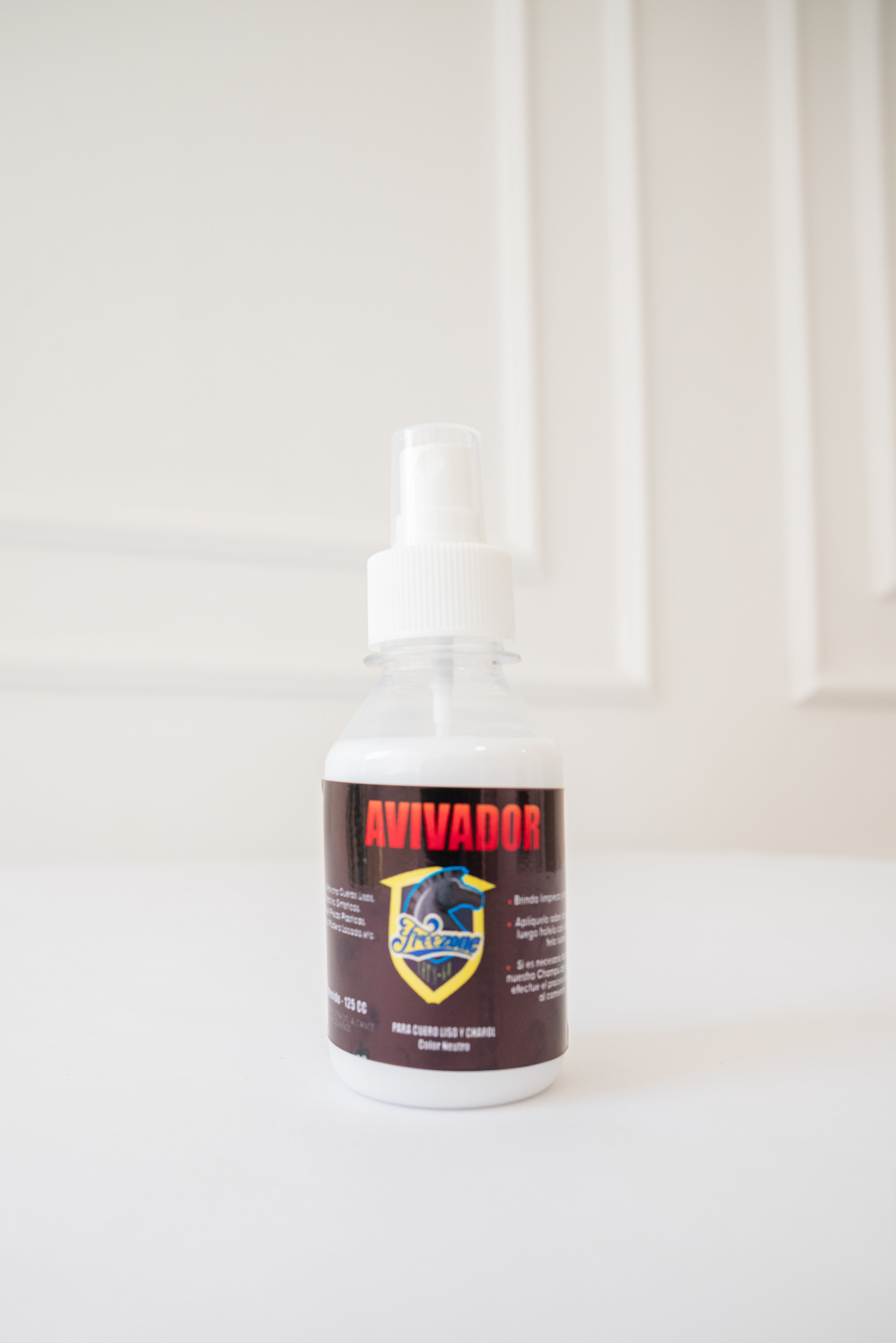 AVIVADOR MULTIUSOS PARA CUERO NOBUCADOS Y BRILLANTES.