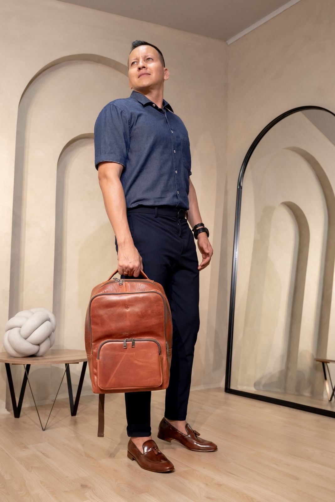 WALLACE MULTIFUNCTIONAL BACKPACK IN HONEY LEATHER | LUXERO