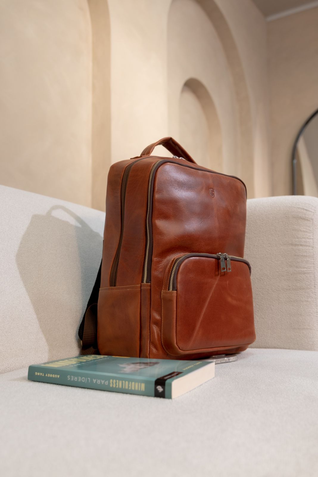 WALLACE MULTIFUNCTIONAL BACKPACK IN HONEY LEATHER | LUXERO